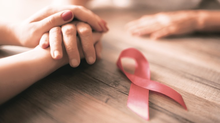 Outubro Rosa: exames oftalmológicos podem ajudar na descoberta do câncer de mama